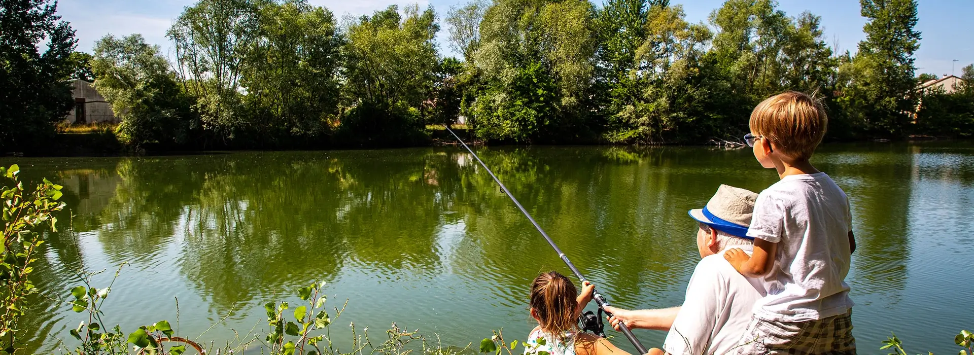 Activité pêche au camping nature de Châlons en Champagne